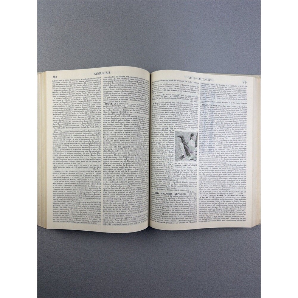 Vintage Encyclopedia Britannica Replacement Volume 2 Gold Antartica Balfe - Picture 11 of 13